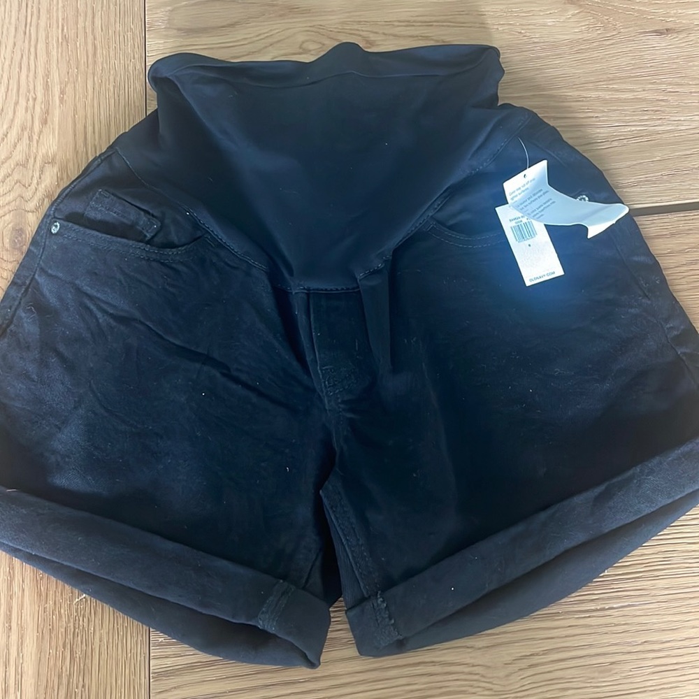 NWT old navy sz 8 maternity shorts